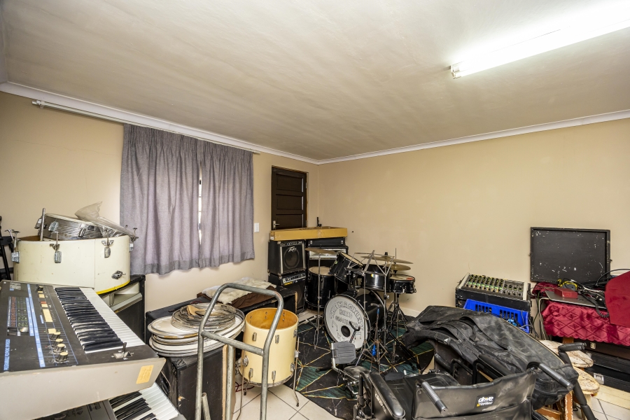 9 Bedroom Property for Sale in Rosedale Park Eastern Cape